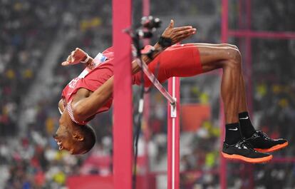 Barshim, durante la final de salto.