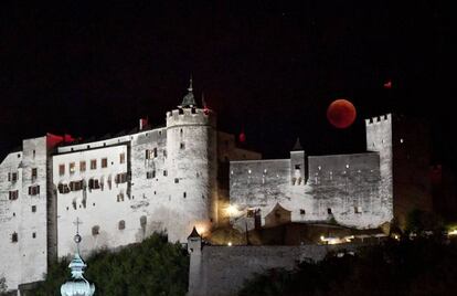 Eclipse de luna en el cielo de Salzburgo, el pasado 27 de julio.