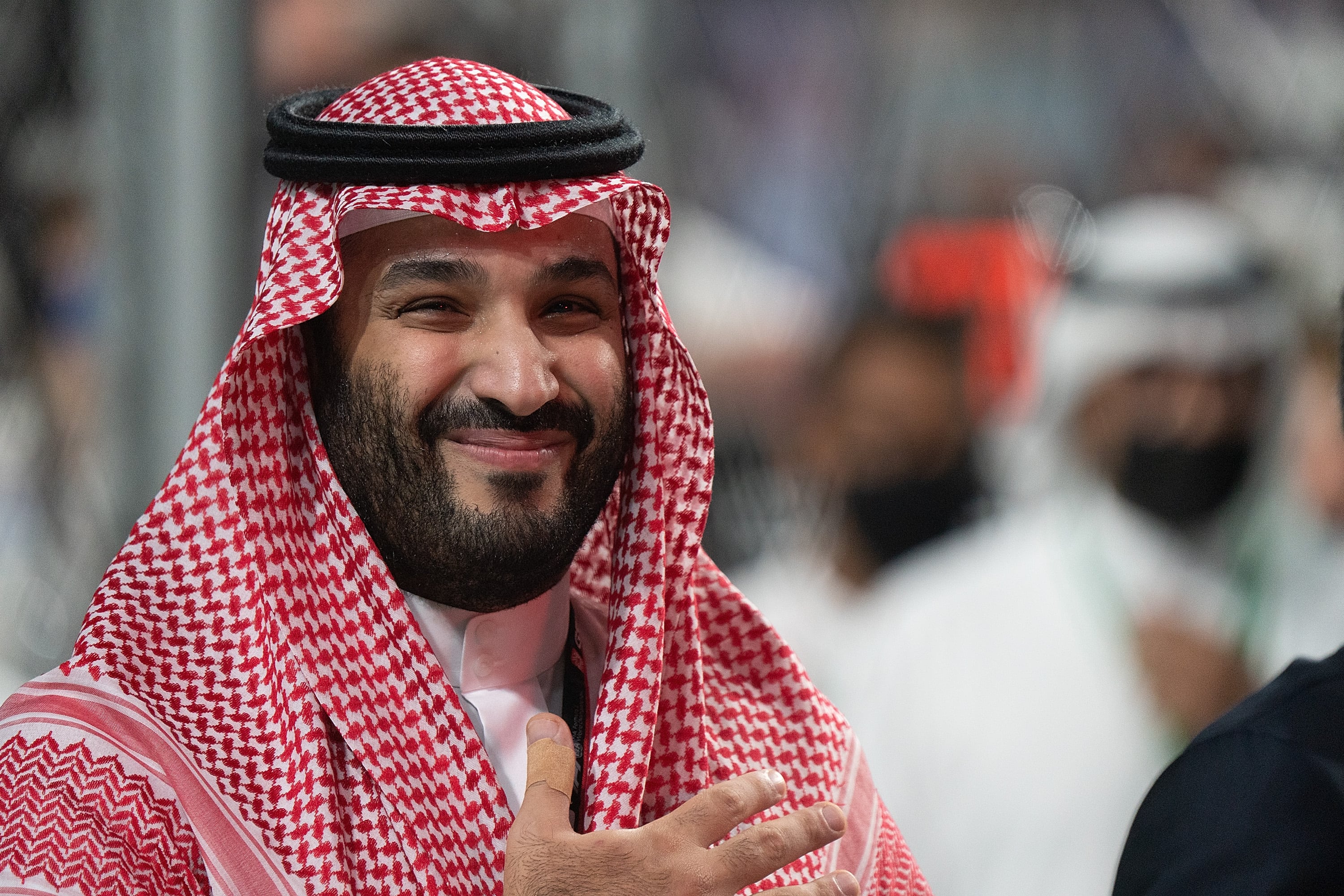 El socio saudí de Telefónica mantiene su apuesta pese al impacto en Arabia de la guerra