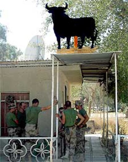 Entrada de la base española en Diwaniyah.