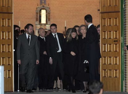 La misa funeral celebrada este domingo en la parroquia madrileña de Nuestra Señora la Anunciación, en Pozuelo de Alarcón, ha sido oficiada por el arzobispo castrense emérito José Manuel Estepa. La hermana menor de doña Letizia murió el pasado miércoles a los 31 años de edad.