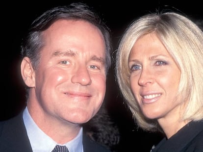 Phil Hartman y su esposa Brynn en una imagen tomada en 1996, dos años antes de la muerte de ambos.