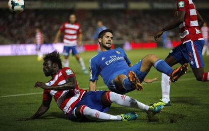 Isco frente a Diakhate, en el Granada-Real Madrid del lunes. 