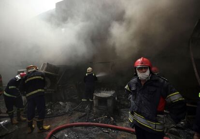 El ataque se produjo cerca de una sala de cine y causó, además, numerosos daños materiales en edificios y vehículos cercanos.