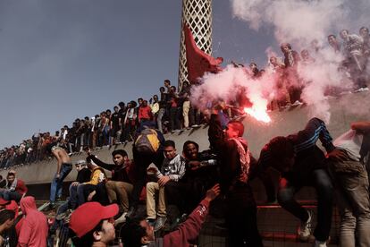 Los ultras del Al Ahly en El Cairo en una imagen de 2013.