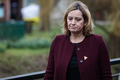 La ministra británica de Trabajo, Amber Rudd, en una visita a Salisbury.