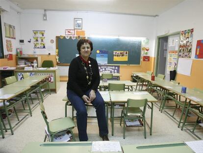 María Acosta lleva 17 años de interina y ahora trabaja en el centro Nuestra Señora del Patrocinio (Sevilla).