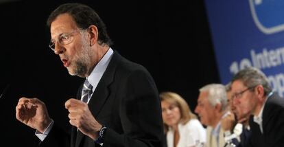 Rajoy, en la 18 Intermunicipal popular en Sevilla.