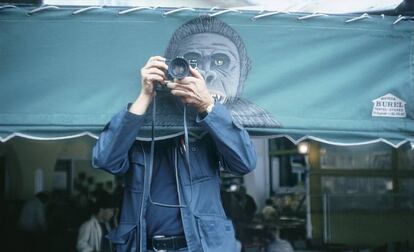 Autoretrato de Elliott Erwitt en Saint Tropez en 1979.