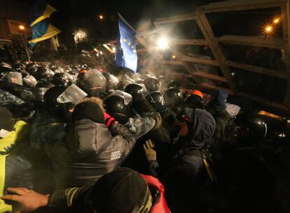 Enfrentamientos en la Plaza de la Independencia, en Kiev.