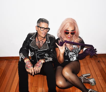 Imagen promocional de Killer Barbies para el álbum 'El pop se autodestruirá en 4-3-2-1...'.