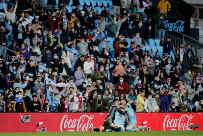 Los jugadores del Celta de Vigo celebran el gol de Iago Aspas en el último minuto.