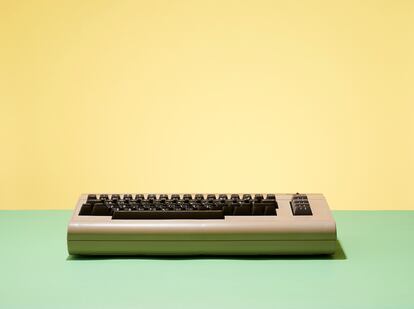 Vintage 80’s Computer Video Gaming Console
