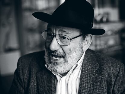 <b>Umberto Eco, semiótico, ensayista, crítico literario mantiene todo su vigor mental a los 78 años.</b>