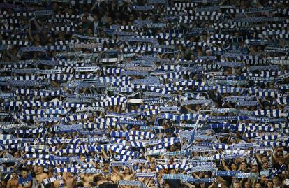 Los seguidores del Dynamo Kiev en su partido ante el Oporto 