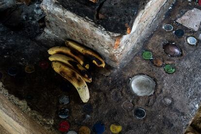 Merienda para los niños de la familia de Mario Manuel López Flores, en Chilón, Chiapas. Unicef ha alertado de que la llamada carencia alimentaria, es decir, la incapacidad para cubrir una alimentación suficiente y de calidad en el hogar, representa un problema en el país.