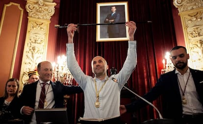 El líder del partido independiente Democracia Ourensana (DO), Gonzalo Pérez Jácome, durante la investidura.