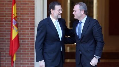 Mariano Rajoy recibe a Alberto Fabra en La Moncloa.
