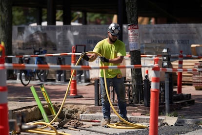 Un trabajador de la construcción en Boston, en una imagen de archivo.