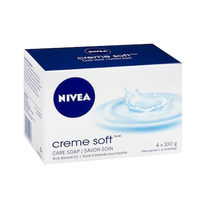 Jabón de manos Nivea Creme Soft.
Esta pastilla, en equilibrio con el pH de la piel, está enriquecida con aceite de almendras para añadir hidratación al ritual de la limpieza. A la venta en supermercados y droguerías.