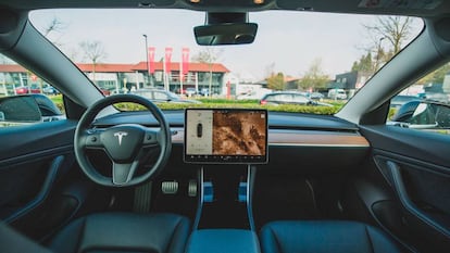 Interior de los Tesla.