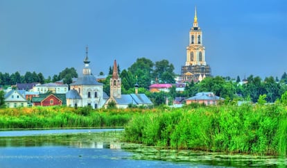 La ciudad rusa de Suzdal, a orillas del río Kamenka.