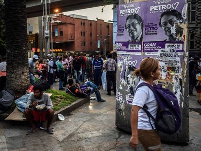 Un cartel electoral de Gustavo Petro en Medellín, durante la campaña presidencial de 2018.