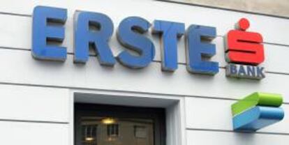 El Erste Bank anunció en un comunicado que analiza la posibilidad de "pasos legales" contra la decisión. EFE/Archivo