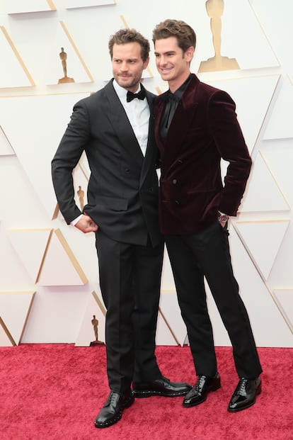 Jamie Dornan and Andrew Garfield at the 2022 Oscars. Before becoming movie stars, they used to be roommates. 