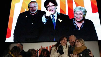 Carles Puigdemont, per videoconferència, al míting final de campanya.