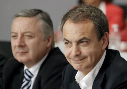 José Luis Rodríguez Zapatero junto al ministro de Fomento, José Blanco.