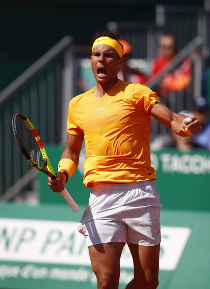 La primera, que por primera vez Nadal consigue completar un torneo en este curso; la segunda, que la lesión del psoas ya es historia; y la tercera, que en el momento clave del año, en la rampa de lanzamiento hacia Roland Garros, el español está afilado y va a por todas, y parece ser que no hay quien le tosa.