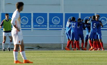 La selección de Francia celebra uno de los goles.