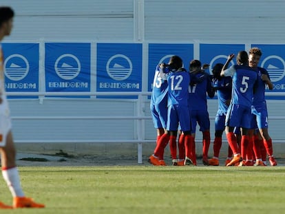 La selección de Francia celebra uno de los goles. 