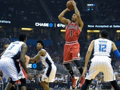 Rose lanza ante Dedmon y Harris.