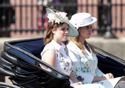 Las princesas Eugenia y Beatriz de York, en Londres, en 2017.