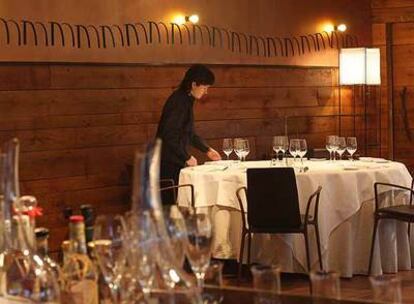 Comedor de Mugaritz, el restaurante de Andoni Luis Aduriz, con interiorismo del estudio Laia de San Sebastián.