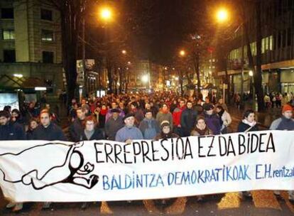 Manifestación en Bilbao convocada por Askatasuna contra la sentencia sobre Jarrai y a favor de De Juana.