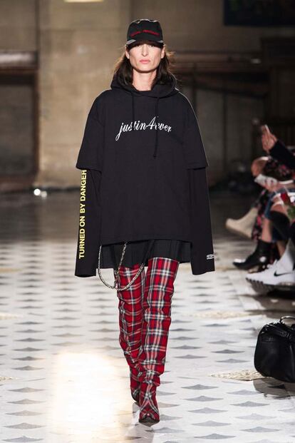 Vetements RF16 4900