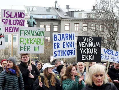 Protesta en Reikiavik contra el ex primer ministro tras la filtraci&oacute;n de los papeles de Panam&aacute;.