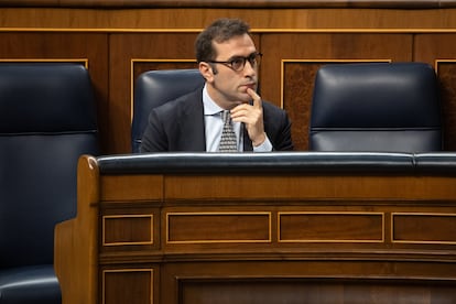 El ministro de Economía, Carlos Cuerpo, durante una sesión plenaria, en el Congreso, en mayo.