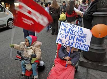 Manifestación contra la privatización de la educación infantil.