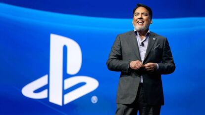 Shawn Layden, durante la conferencia de Sony en el E3 2015.
 
 