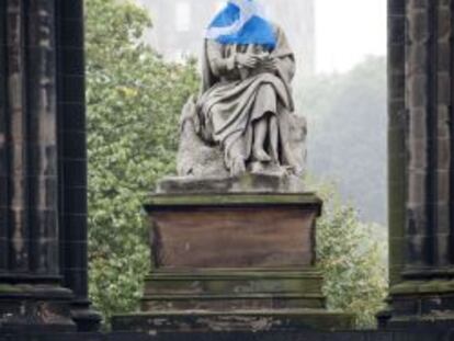 Una estatua de Sir Walter Scott en Edimburgo