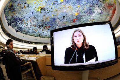 En la pantalla, Maria do Rosario, ministra de Derechos Humanos de Brasil, durante su comparecencia ante la Consejo de Derechos Humanos de la ONU.