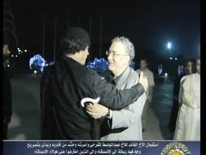 Gadafi felicita a Escocia por liberar a Al-Megrahi