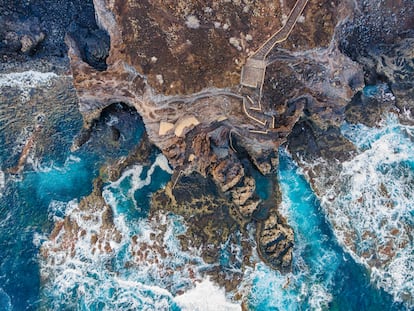Vista aérea del Charco de los Sargos, en la isla canaria de El Hierro.