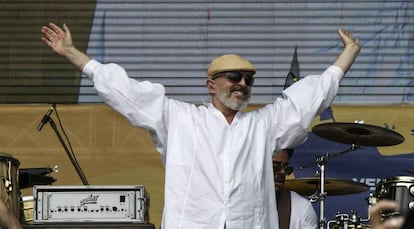 Miguel Bosé, en un concierto por Venezuela en febrero.