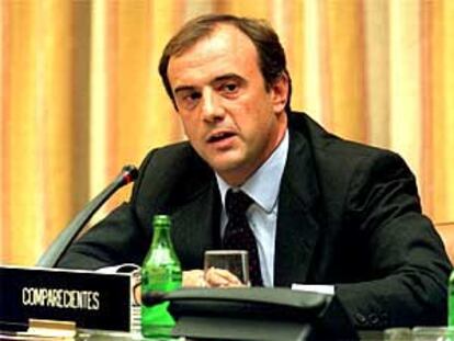 El director del HSBC en España, Jaime Galobart, ante la comisión del <i>caso Gescartera</i>.
