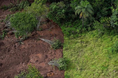 Outra tomada área da região, que fica a 60 km de Belo Horizonte. Segundo a Vale, cerca de 300 funcionários trabalhavam no local. Ao menos 100 já foram localizados.